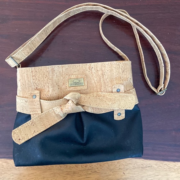 montado Handbags - NWOT Montado Portugal Cork Purse (vegan)